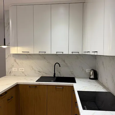 Modern Cozy Apartmant In Apartmán Tirana